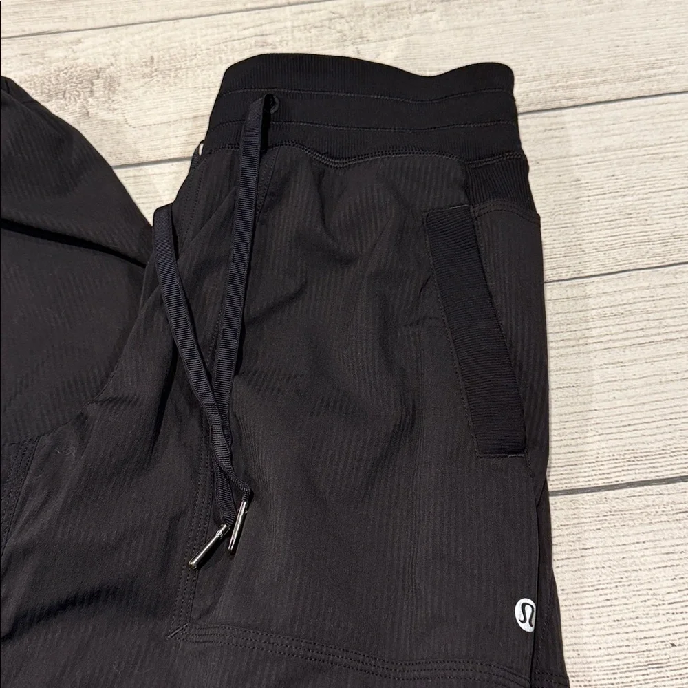 🍋Women’s Lululemon Dance Studio Pant III Lined 32" Size 4 Black W5AERR🍋 - Picture 4 of 16